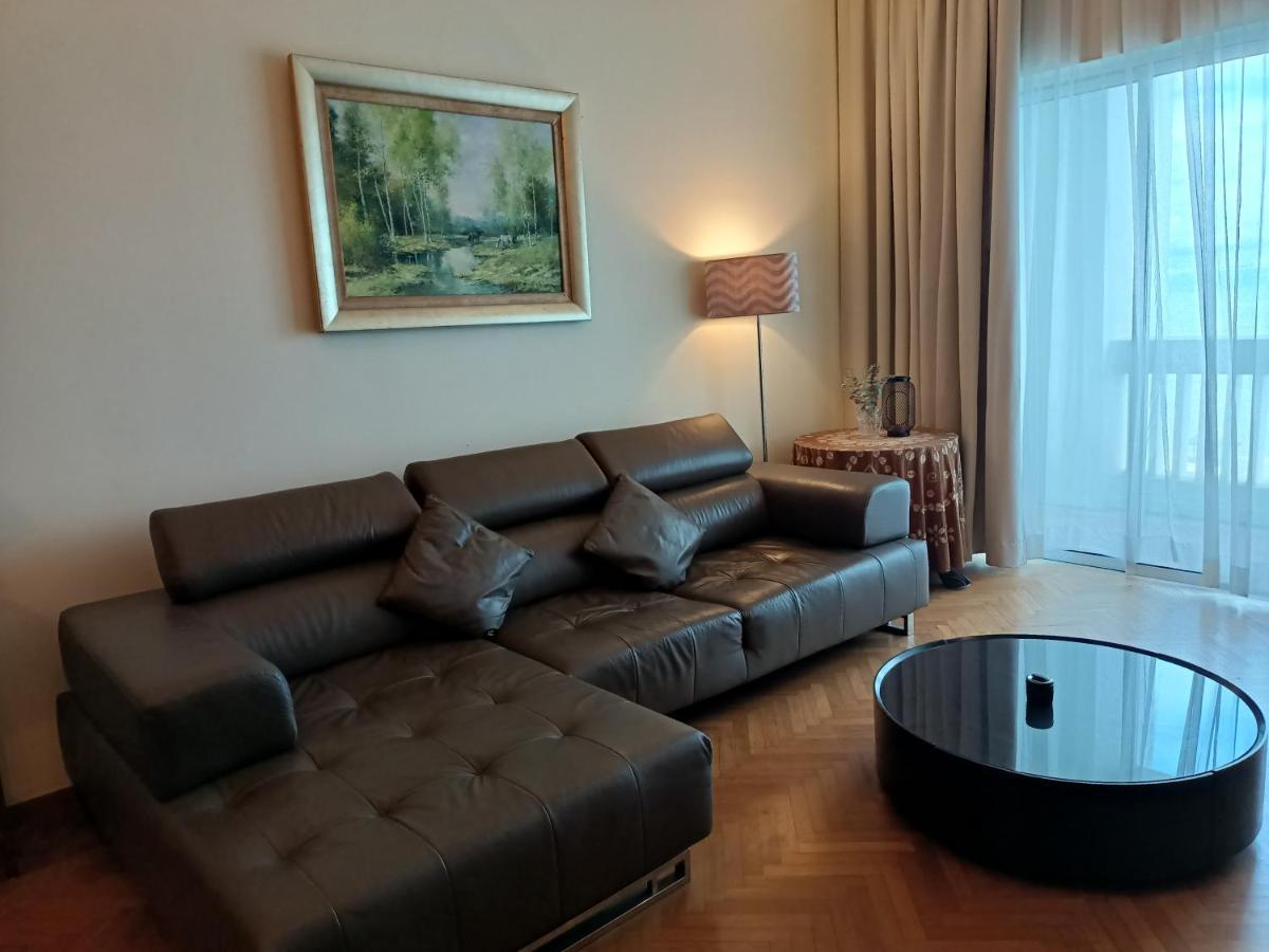 Straits Quay Marina Suites Penang By Aurorahomes Bagan Jermal Exterior foto
